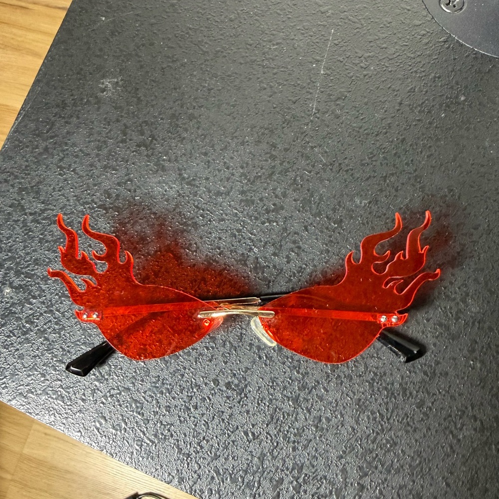 Flame Rave Red Sunglasses - Picture 2 of 3